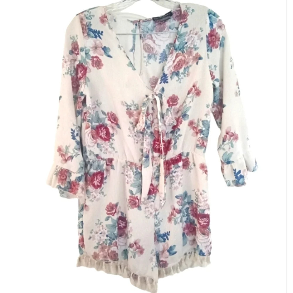 See You Monday 3/4 Sleeve Floral Tassel Trim Romper Size Medium
